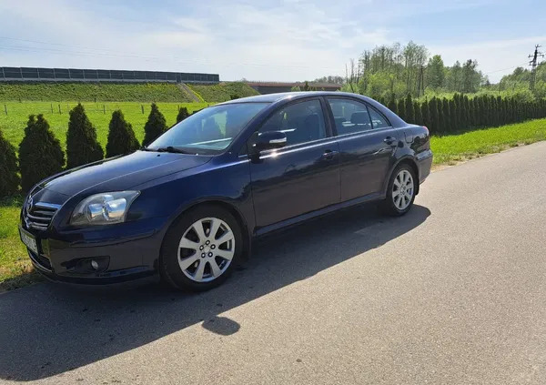 toyota avensis miłomłyn Toyota Avensis cena 13700 przebieg: 302832, rok produkcji 2007 z Miłomłyn